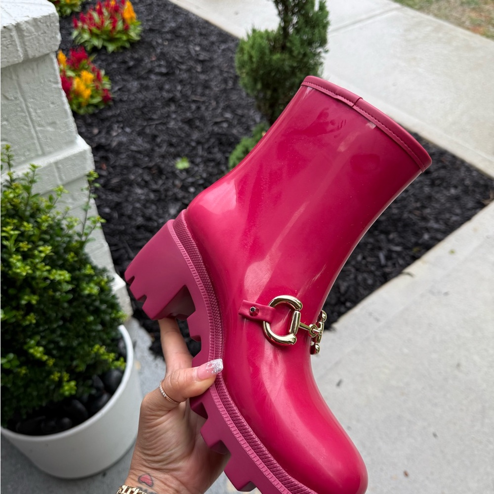Gucci Women's Pink Ankle Boots - Picture 7 of 10